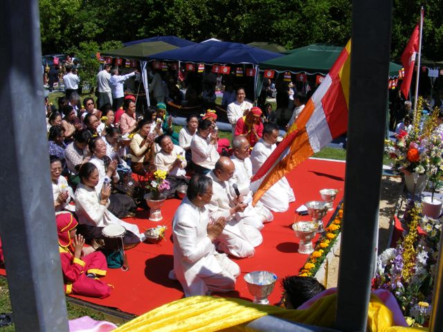 9th celebrationprabang08-110508 612.jpg